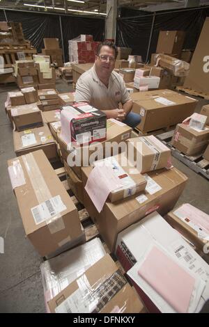 Los Angeles, Kalifornien, USA. 23. September 2013. Peter Lamy, Präsident der Ameriacn weltweit Agences © Ringo Chiu/ZUMAPRESS.com/Alamy Live-Nachrichten Stockfoto