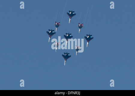 Flugzeug-Anzeige über St.Petersburg Russland Stockfoto