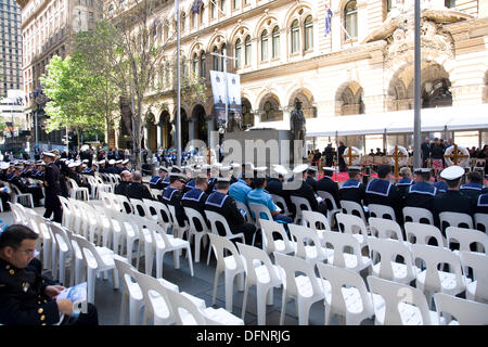 Sydney, Australien. 8. Oktober 2013. Als Teil der International Fleet Review hält der Royal Australian Navy eine Trauerfeier in Martin Place, Sydney, Australien. Dienstag, 8. Oktober 2013 Credit: /Alamy Live-Nachrichten Stockfoto