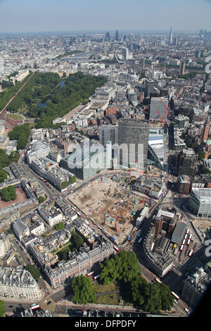 Luftaufnahme des Bressenden Ort aus Victoria Street, Westminster, London SW1, die Regierungsbüros Eland House ist prominent Stockfoto