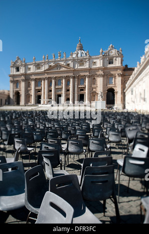 Petersplatz und dem Petersdom. Vatikan-Stadt. Rom. Italien Stockfoto