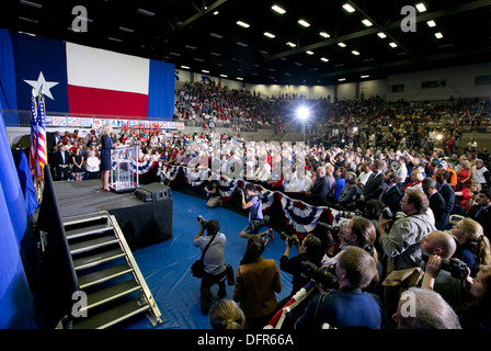 3. Oktober 2013 Haltom City, Texas: Texas demokratischen Staat Senator Wendy Davis kündigt ihre Kandidatur für Gouverneur von Texas Stockfoto