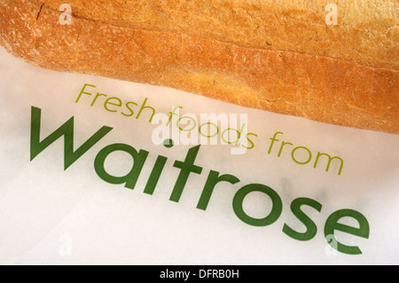 Laib Brot von Waitrose-Supermarkt Stockfoto