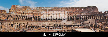 Innenansicht des Kolosseums, größte Amphitheater im alten Rom. Es wurde gebaut von 72 bis 80 n. Chr., Rom, Latium, Italien, Europa Stockfoto