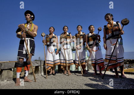 Naga-Stammes-Leute beim Hornbill Festival, Kohima, Nagaland, Indien Stockfoto