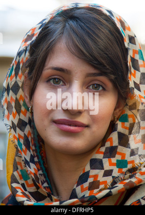 Schöne junge kurdische Frau, Palangan, Iran Stockfoto