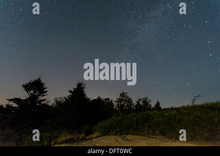 Milchstraße, fotografiert vom Gipfel des Cadillac Mountain in Maine. Stockfoto