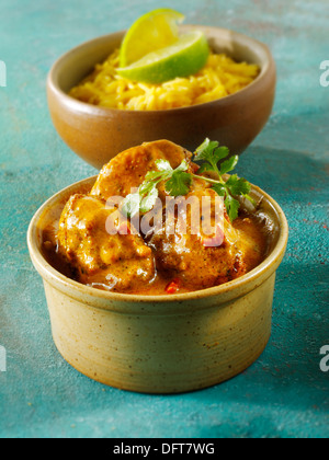 Chicken Vindaloo, Pilau Reis & Naan Brot. Tradional Bangladesch curry Stockfoto