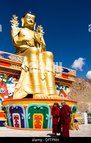 Statue des Maitreya Buddha, Likir Kloster oder Likir Gompa, Likir, Ladakh, Jammu und Kaschmir, Indien Stockfoto