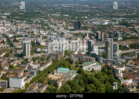 Luftaufnahme, Stadtzentrum mit der Evonik-Hochhaus und das Gebäude von RWE Power, Essen, Nordrhein-Westfalen Stockfoto