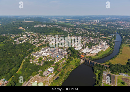 Luftbild, Ruhr-Fluss-Viadukt, Räumlichkeiten der Doerken Holding, Herdecke, Nordrhein-Westfalen, Deutschland Stockfoto