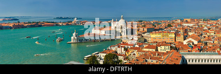 Panorama der Punta della Dogana und Santa Maria della Salute auf dem Canale della Giudecca, Venedig, venezien, Italien Stockfoto