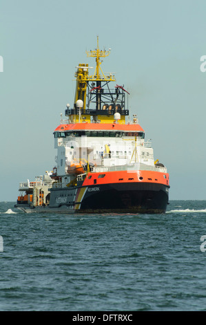 Neuwerk, ein Mehrzweck-Schiff von der Federal Wasser- und Schifffahrtsverwaltung, Reisen nach Helgoland Stockfoto