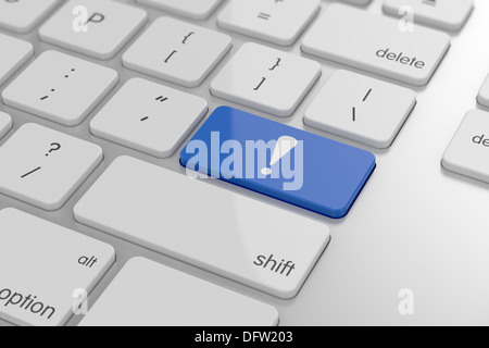 Ausrufezeichen-Taste auf der Tastatur mit soft focus Stockfoto