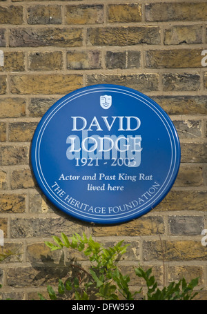 Erbe Stiftung blaue Plakette markiert ein Haus des Schauspielers David Lodge, Richmond nach Themse, Surrey, England Stockfoto