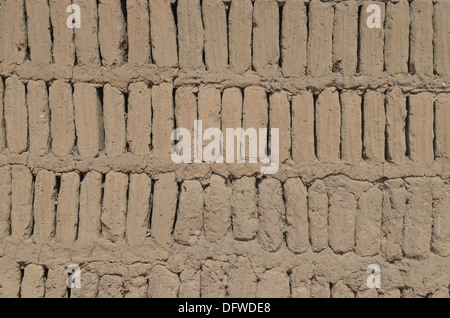 Adobe Lehmziegeln in einer Wand im Huaca Pucllana, Miraflores, Lima Stockfoto