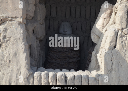 Reste von einem Wari-Grab in der Huaca Pucllana in Miraflores, Lima Stockfoto