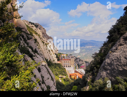 Santa Maria de Montserrat Abbey in Monistrol de Montserrat, Katalonien, Spanien. Berühmt für die Jungfrau von Montserrat. Stockfoto