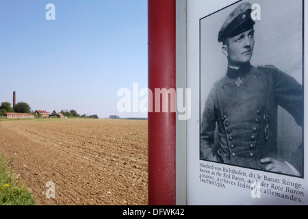 Ersten Weltkrieg Absturzstelle des Roten Barons, deutsche WWI Ace Jagdflieger Manfred von Richthofen bei Vaux-Sur-Somme, Somme, Frankreich Stockfoto