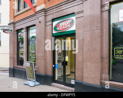 Schnell Bargeld Zahltagdarlehen und Scheck einlösen Shop in Nottingham, Vereinigtes Königreich. Stockfoto