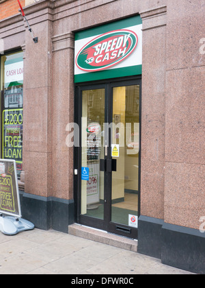 Schnell Bargeld Zahltagdarlehen und Scheck einlösen Shop in Nottingham, Vereinigtes Königreich. Stockfoto