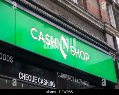 Der Cash-Shop Zahltagdarlehen und Scheck einlösen-Shop in Nottingham, Vereinigtes Königreich, UK. Stockfoto