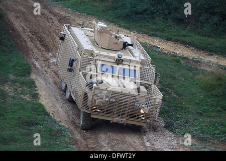 Dogge PPV (Patrouillenfahrzeug geschützt) demonstriert auf Salisbury Plain Truppenübungsplatz Stockfoto