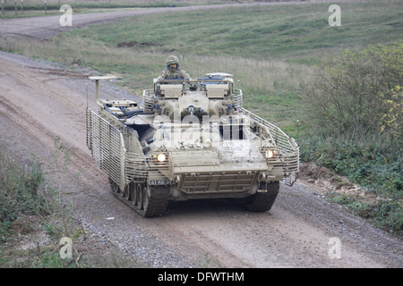 Warrior Schützenpanzer auf Salisbury Plain Truppenübungsplatz Stockfoto