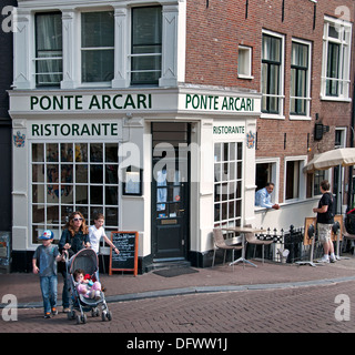 Italienische Restaurant Ponte Arcari Amsterdam Herengracht Amsterdam Niederlande Grachtenhaus Stockfoto