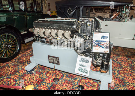 Ein Rolls-Royce Merlin-Flugmotor von Packard im zweiten Weltkrieg in der Nethercutt Collection in Sylmar California gebaut Stockfoto