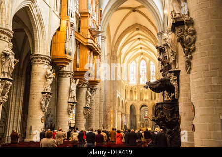 Die Kathedrale St. Michael und St. Gudula in Brüssel. Stockfoto