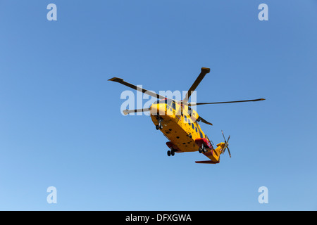 Kanadische Kräfte AgustaWestland CH-149 Cormorant Helikopter absteigend - kein Verkauf auf Alamy oder sonstwo Stockfoto