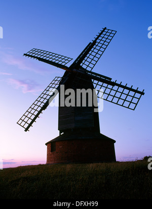 Post-Mühle aus dem 17. Jahrhundert auf gemeinsame Brill, Buckinghamshire: eines der ältesten in England war es im kommerziellen Einsatz bis 1916 von Miller Albert Nixey. Stockfoto