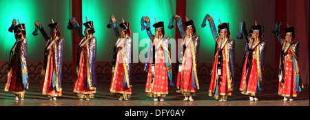 Traditionellen Tanz und Gesang Ulaan Baatar Mongolei Stockfoto