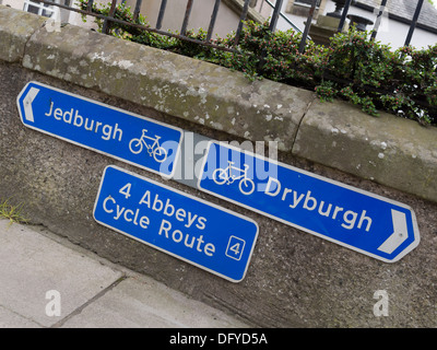 4 Zeichen der Abteien Radweg in Kelso, Schottland Stockfoto