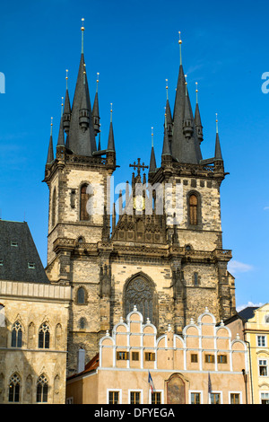 Die Kirche der Mutter Gottes vor Tyn (Frauenkirche vor Tyn) in Prag, Tschechische Republik Stockfoto