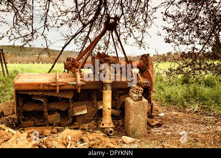 Alte Landmaschinen Grubber Stockfoto