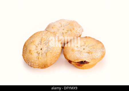 Süße Weihnachten Mince Pies auf weißem Hintergrund. Stockfoto