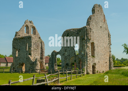 Ruinen der Priory, Skelettteile, West Sussex, England Stockfoto