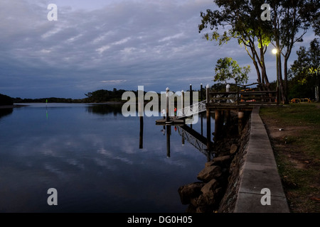 Bei Deepwater biegen, Tinchi Tamba Feuchtgebiete, Brisbane, Queensland, Australien Stockfoto