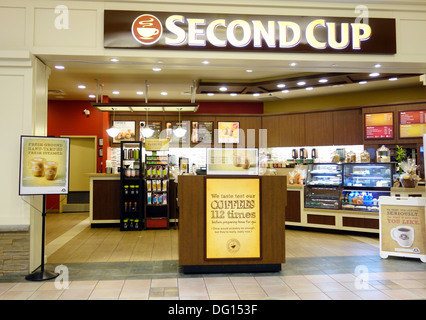 Zweite Tasse Kaffee Kettengeschäft in Toronto, Kanada Stockfoto