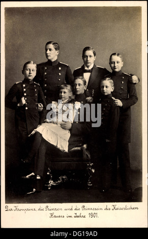 AK Kronprinz Wilhelm Mit Den Erweiterungsset Und der Prinzessin Viktoria Luise; Stockfoto