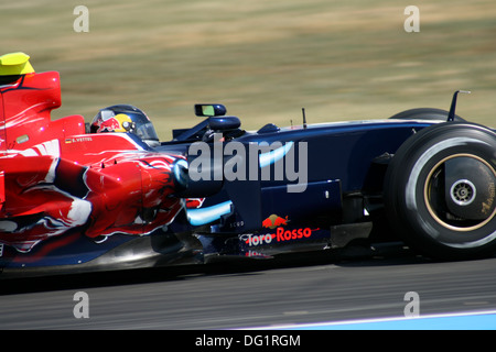 Sebastian Vettel (Scuderia Toro Rosso) während der Formel 1 Tests am Hockenheimring in Deutschland am 8. Juli 2008 Stockfoto