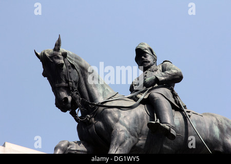 Statue von König Edward, Südeingang zur Victoria Memorial Hall, Kalkutta, Indien Stockfoto