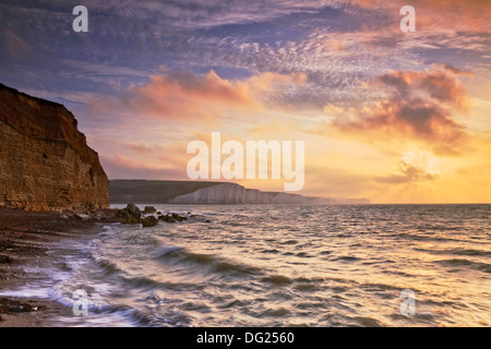 Ansicht von sieben Schwestern von Seaford Kopf bei Sonnenaufgang, Kopf Seaford, Ostsussex Stockfoto