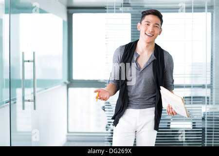 Jungunternehmer im Büro Stockfoto