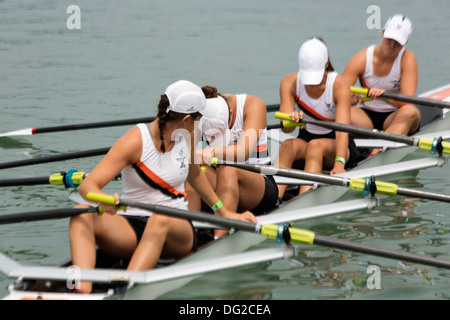 Kanada, Ontario, St. Catharines, Royal Henley Regatta, weibliche Ruderer Stockfoto