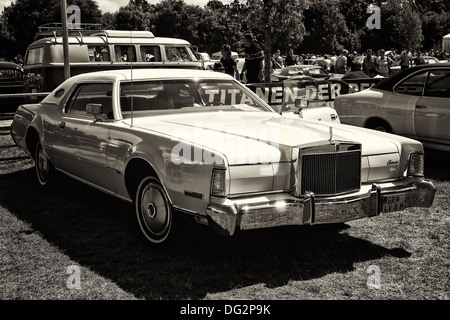 Persönlichen Luxus Auto Lincoln Continental Mark IV, sepia Stockfoto