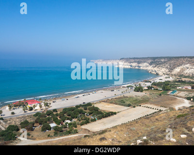 Curium Strand und die Küste von den Ruinen der alten Curium auf der Insel Zypern aus gesehen Stockfoto