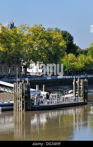 Putney Pier und Thames River Front, London, Vereinigtes Königreich Stockfoto